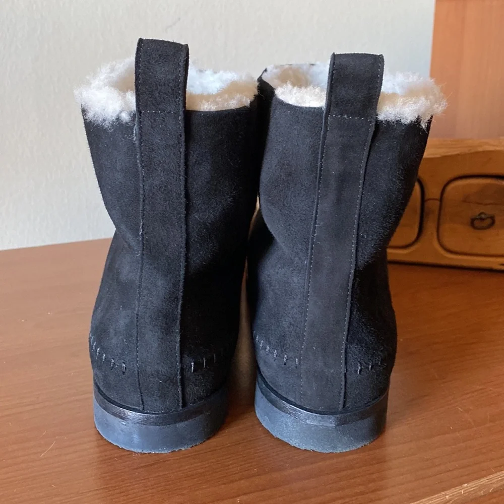 Jenni Kayne Shearling Sherpa Moc Boot. - Picture 4 of 9